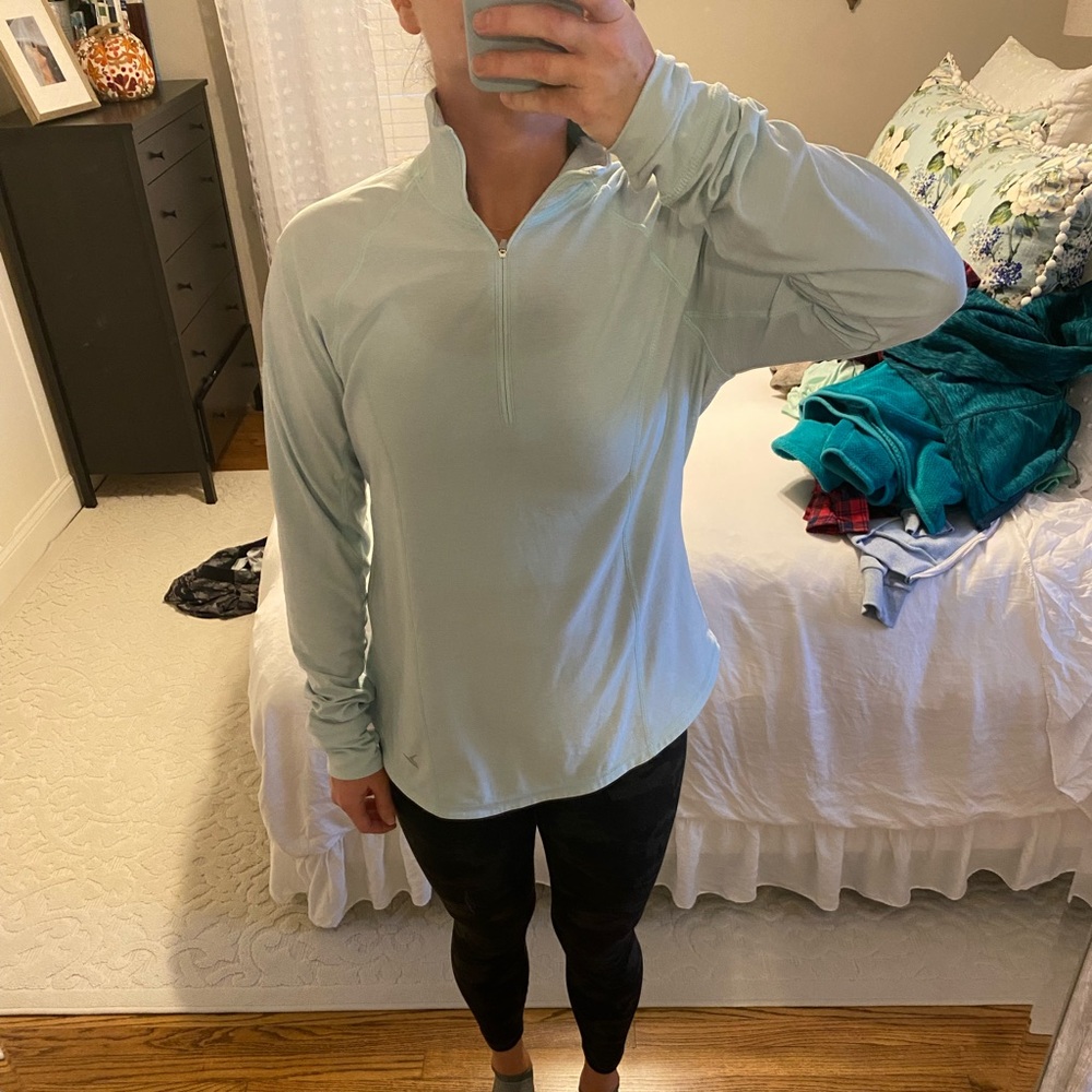 Lightweight quarter zip